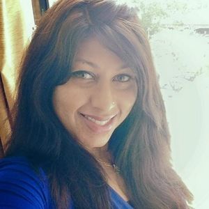 Meet your Posher, Aparna